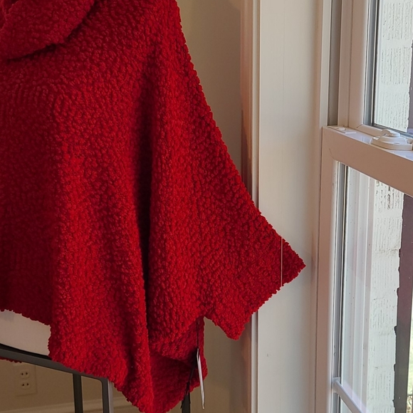 NWT Romeo + Juliet couture Cowl Neck Sweater - Picture 3 of 11